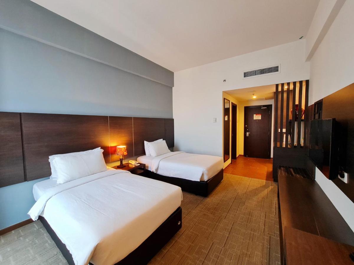 Swan Garden Hotel Малакка Экстерьер фото