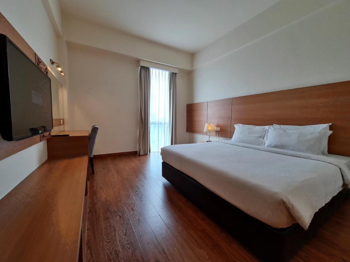 Swan Garden Hotel Малакка Экстерьер фото