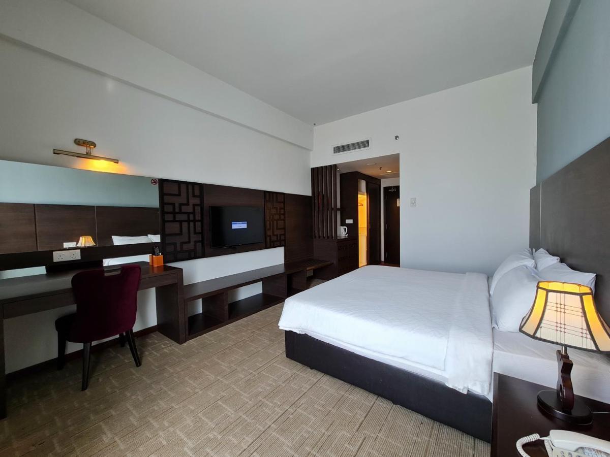 Swan Garden Hotel Малакка Экстерьер фото