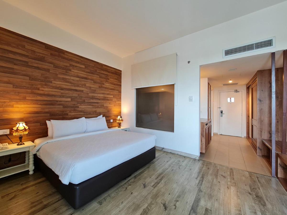 Swan Garden Hotel Малакка Экстерьер фото