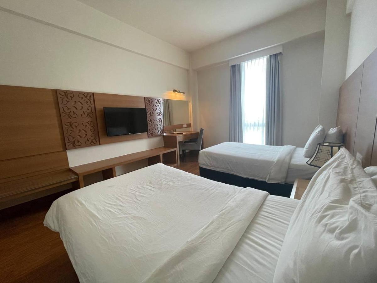 Swan Garden Hotel Малакка Экстерьер фото