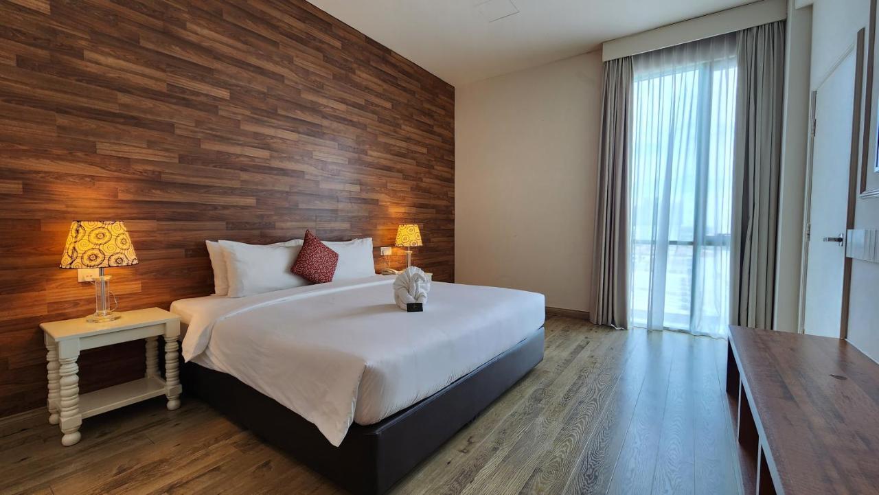 Swan Garden Hotel Малакка Экстерьер фото