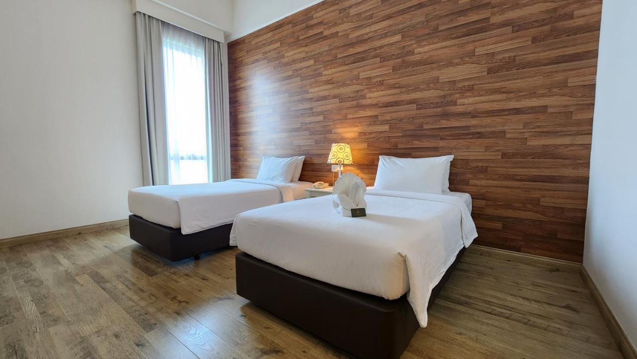 Swan Garden Hotel Малакка Экстерьер фото