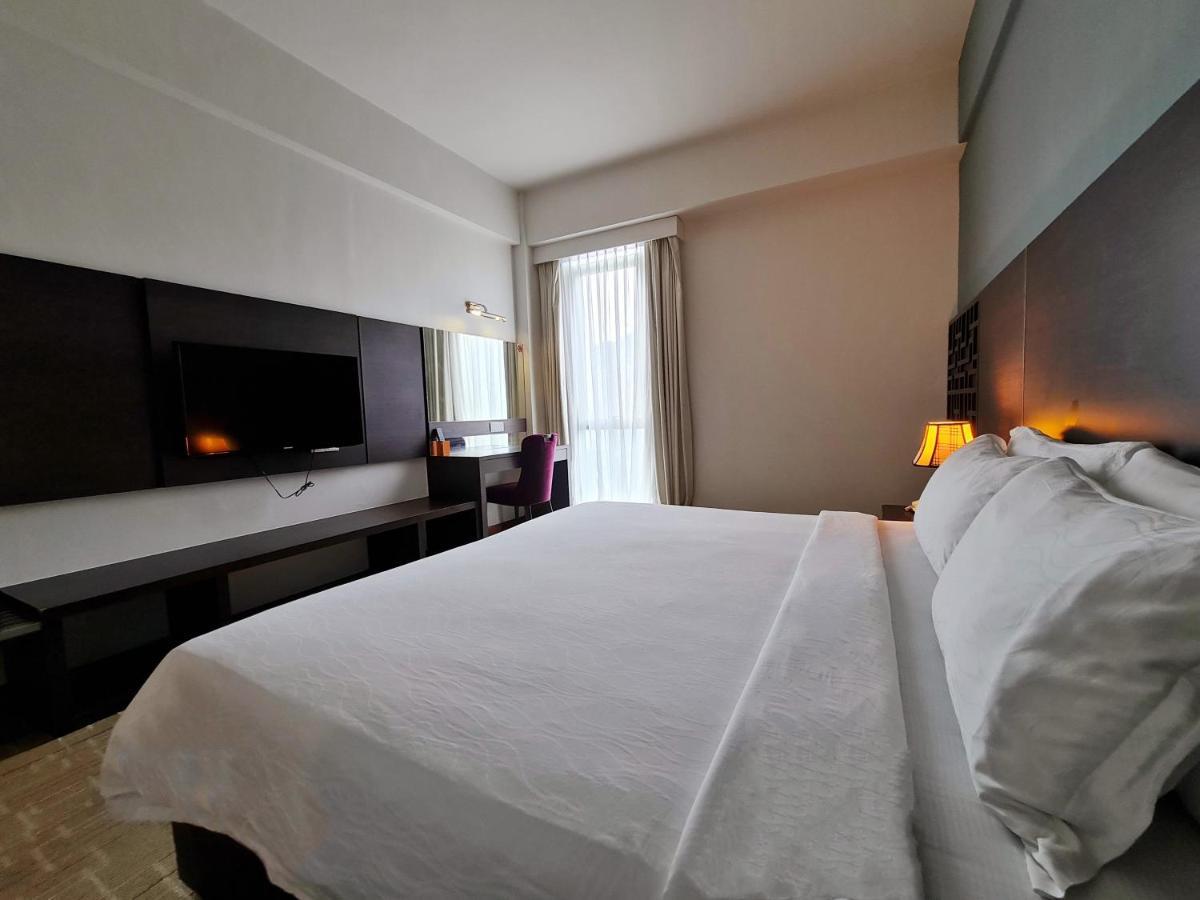 Swan Garden Hotel Малакка Экстерьер фото