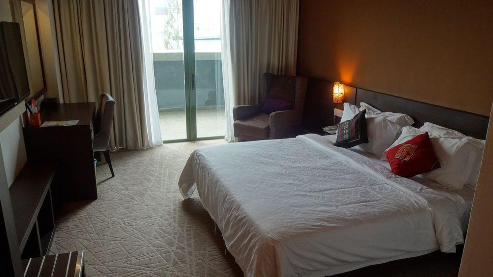 Swan Garden Hotel Малакка Экстерьер фото