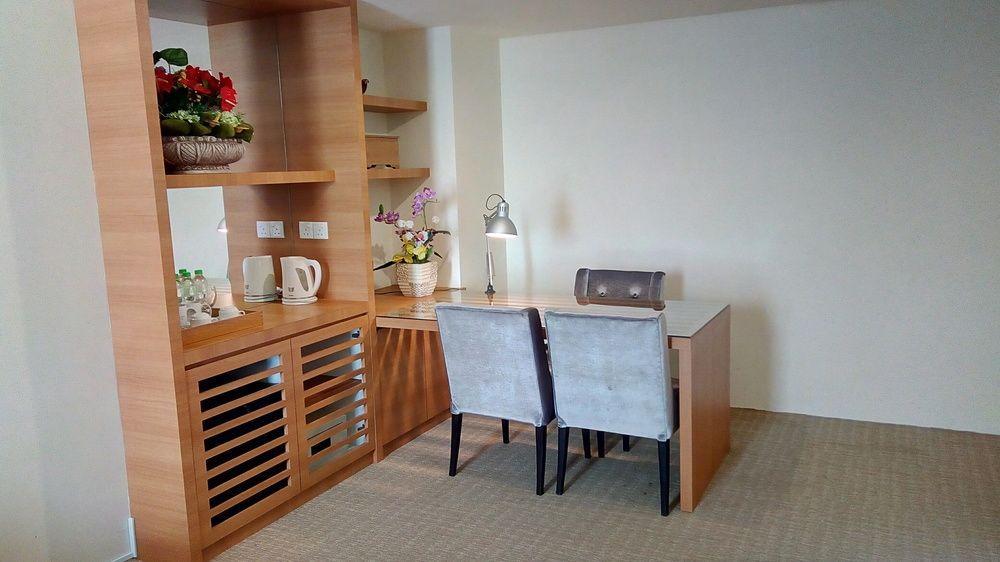 Swan Garden Hotel Малакка Экстерьер фото